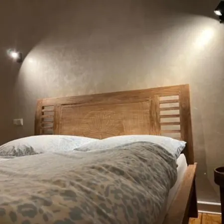 Charmante Altbauwohnung * Нойс